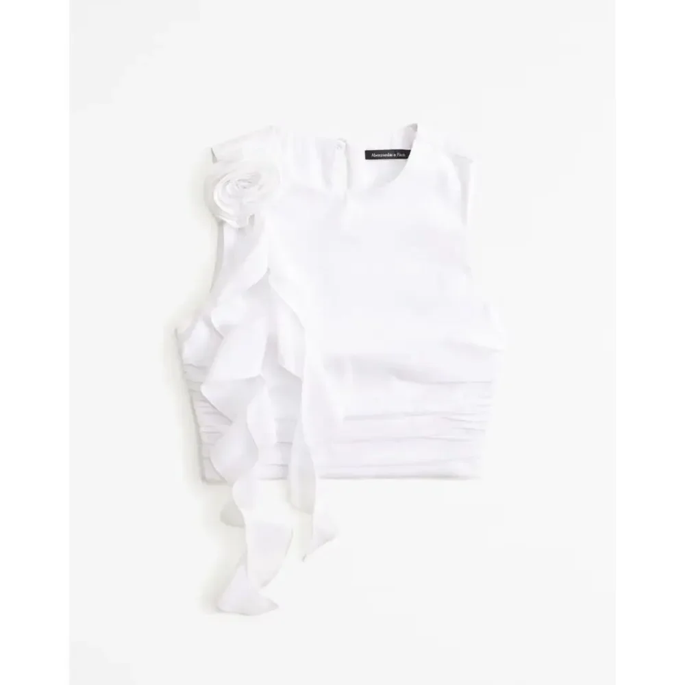 Abercrombie & Fitch White Rosette Ruffle Top Size M - Picture 2 of 9